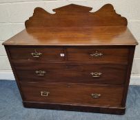AN EARLY 20TH CENTURY MAHOGANY CHEST OF TWO SHORT OVER TWO LONG GRADUATED DRAWERS, with a raised