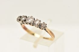 A MID 20TH CENTURY DIAMOND FIVE STONE RING, set with sightly graduating transitional cut diamonds