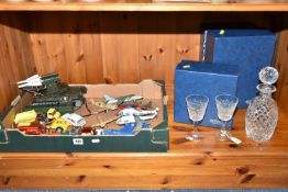 A GROUP OF MISCELLANEOUS VINTAGE DIE-CAST TOYS TRANSPORT RELATED, to include a vintage tin plate