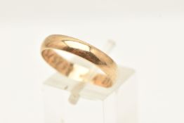 A 9CT YELLOW GOLD WEDDING BAND, designed as a plain polished band, with 9ct gold import marks for