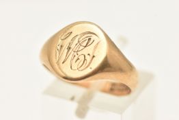 A GENTS EARLY 20TH CENTURY 9CT GOLD SIGNET RING, of an oval form, engraved monogram, polished