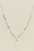 A WHITE METAL CULTURED PEARL NECKLACE, fitted with a baroque pearl dropper, on an articulated