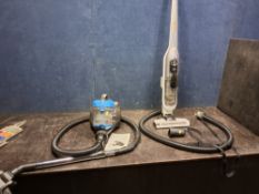 A BOSCH ATHLET CORDLESS VACUUM CLEANER with some accessories, working but NO CHARGER and a Nutmeg