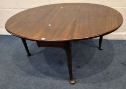 A GEORGIAN MAHOGANY OVAL GATE LEG TABLE, raised on tapered legs on pad feet, Dimensions:open width