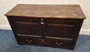 A GEORGIAN OAK MULE CHEST, the hinged lid enclosng a candle box, above a single drawer Dimensions: