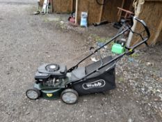 A WEBB WER41SP SELF-PROPELLED PETROL LAWN MOWER, with grassbox Condition Report:engine pulls