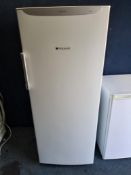 A HOTPOINT RZS150 LARDER FREEZER (PAT pass and working) Dimensions:60x60x151cm Condition Report: