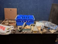 A TRAY AND A WOODEN BOX CONTAINING CARPENTRY TOOLS, including a Record No.5 plane in original box, a