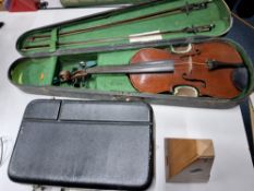A VIOLIN, A CASED CLARINET AND A METRONOME, comprising a cased Murdoch Murdoch & Co The Maidstone