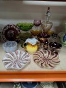 A GROUP OF DECORATIVE VINTAGE GLASS to include three pieces of Murano Latticino glass comprising a