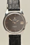 A GENTS BOXED 'ROAMER STINGRAY' STAINLESS STEEL WRISTWATCH, automatic movement, round grey dial