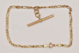 A 9CT GOLD BRACELET, fine figaro chain fitted with a T-bar and spring clasp, hallmarked 9ct