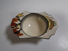 AN ART DECO CLARICE CLIFF FANTASQUE BIZARRE 'HONOLULU' GRAPEFRUIT DISH, CIRCA 1933, an Art Deco