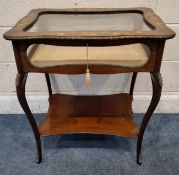 A LATE 19TH CENTURY MAHOGANY BIJOUTERIE TABLE, the hinged lid with marquetry inlay, enclosing a