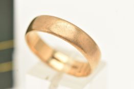 A 9CT YELLOW GOLD BAND RING, approximate width 5mm, hallmarked 9ct Birmingham, ring size T 1/2