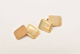 A PAIR OF YELLOW METAL CHAIN LINK CUFFLINKS, each with an engine turned pattern and vacant