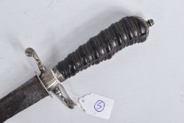 AN ENGLISH 18TH CENTURY SILVER MOUNTED HUNTING SWORD, the blade would have initially been etched but