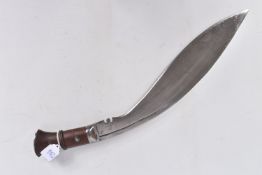 A BRITISH MILITARY ISSUE KUKRI STYLE KNIFE, the blade is clearly stamped DHW & IG either side of the