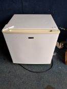 AN LEC TABLE TOP FREEZER (PAT pass and working at -19 degrees) Dimensions:50x50x52cm high