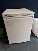 A BOSCH GSL14425GB UNDER COUNTER FREEZER (PAT passed and working at -18)