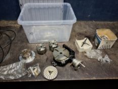 A TRAY CONTAINING LATHE CHUCKS AND TABLES, including three clocking plates with locator, an angle
