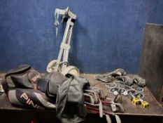 A PING GOLF BAG CONTAINING PING K15 CLUBS including 5,6,7,8,9, S, W, L irons, an Anser 2 putter,