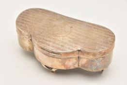 AN EARLY 20TH CENTURY SILVER TRINKET BOX, fancy form with engine turned pattern, vacant cartouche,