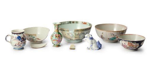 Seven Chinese porcelain vessels Qing dynasty, 18th - 19th century Comprising four famille rose ...
