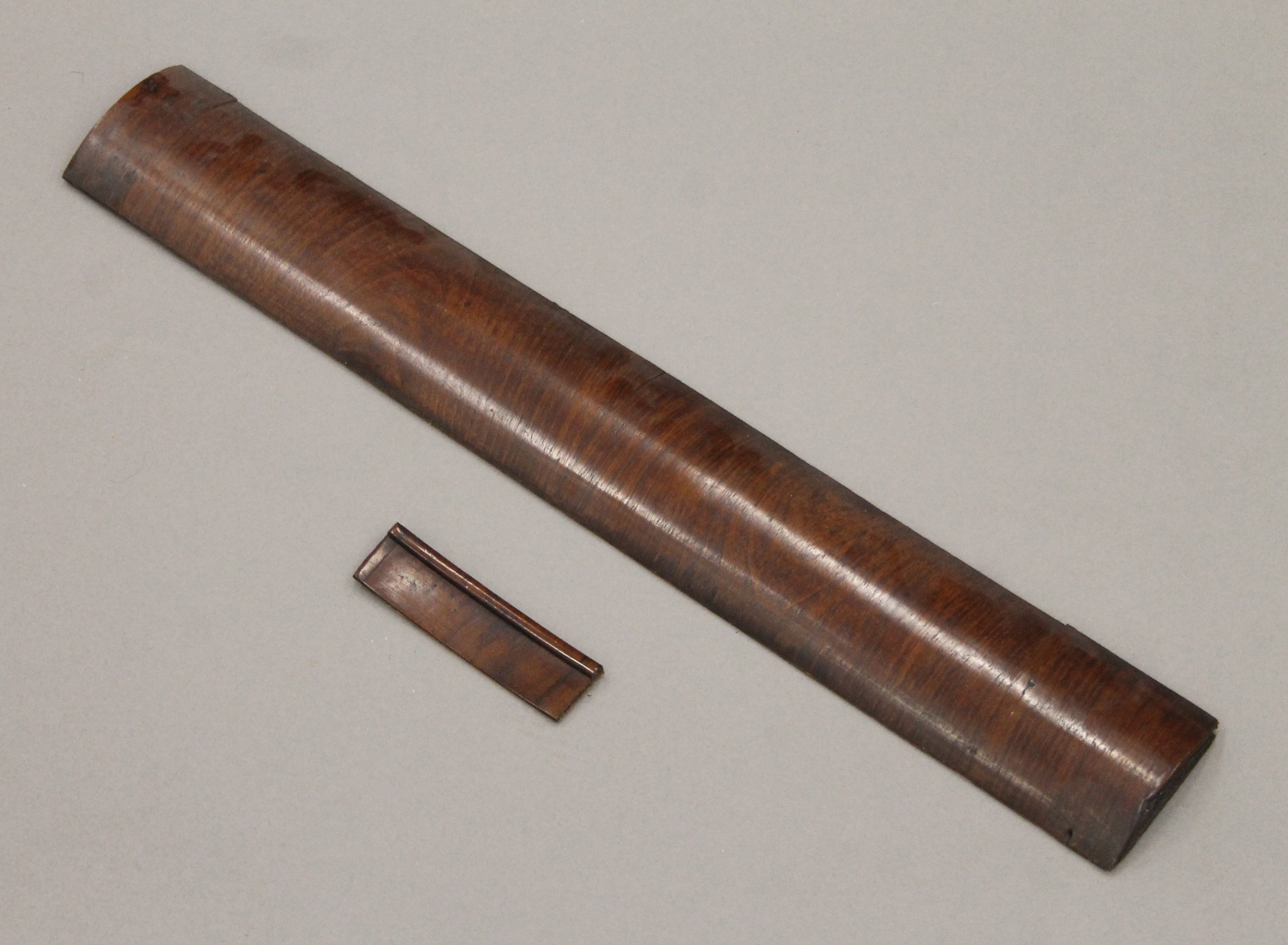 An 18th century walnut chest on chest. 103 cm wide x 180 cm high. - Image 13 of 14