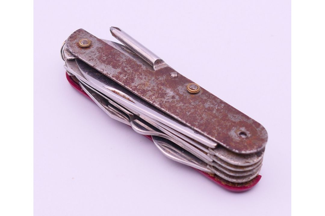 Two tobacco tins, - Image 7 of 11