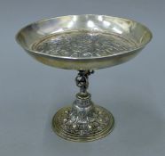 A Victorian silver tazza. 16.5 cm high. 381.1 grammes.