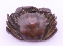 A bronze crab. 7 x 5 cm.