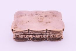 A silver snuff box. 4 x 2.8 x 1.2 cm. 31.1 grammes.