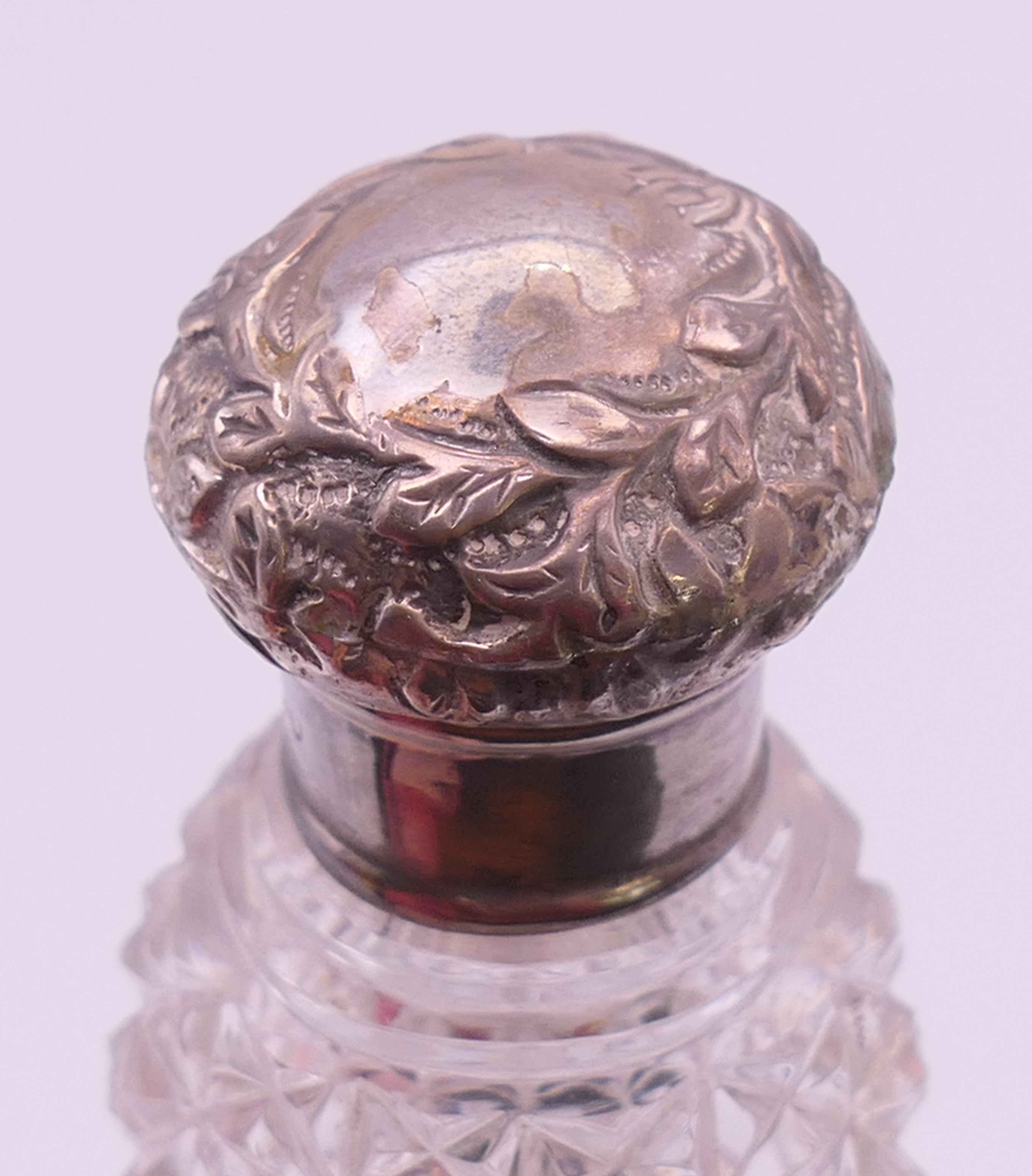 A silver-topped cut glass scent bottle. 18 cm high. - Image 4 of 6