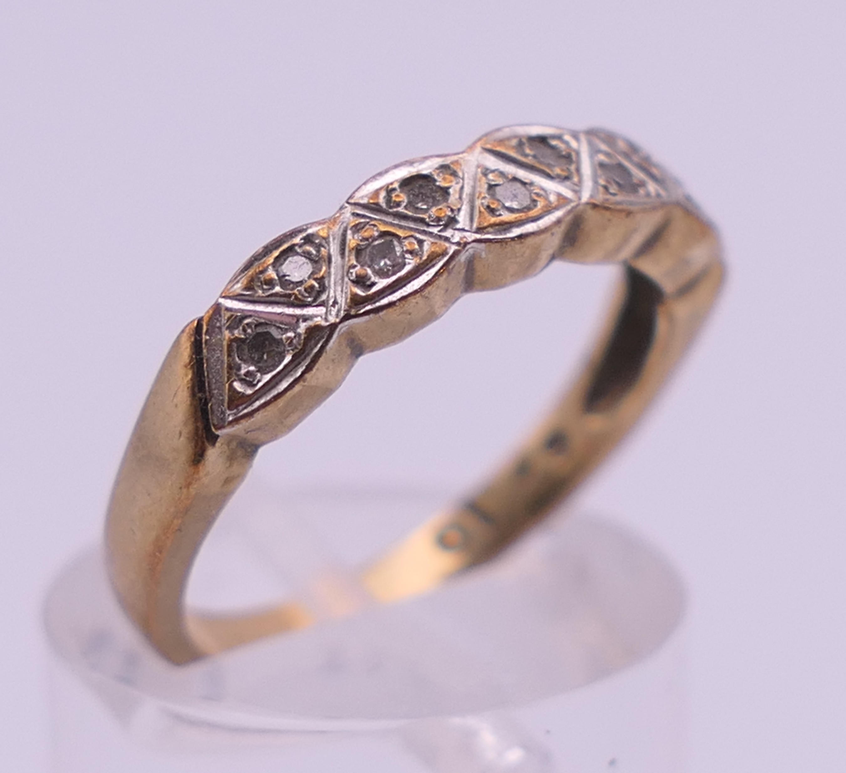 A 9 ct gold bracelet (2.8 grammes), an 18 ct gold and diamond ring (2. - Image 7 of 15