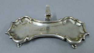 A Georgian silver snuffer tray. 17.5 cm wide. 227.8 grammes.
