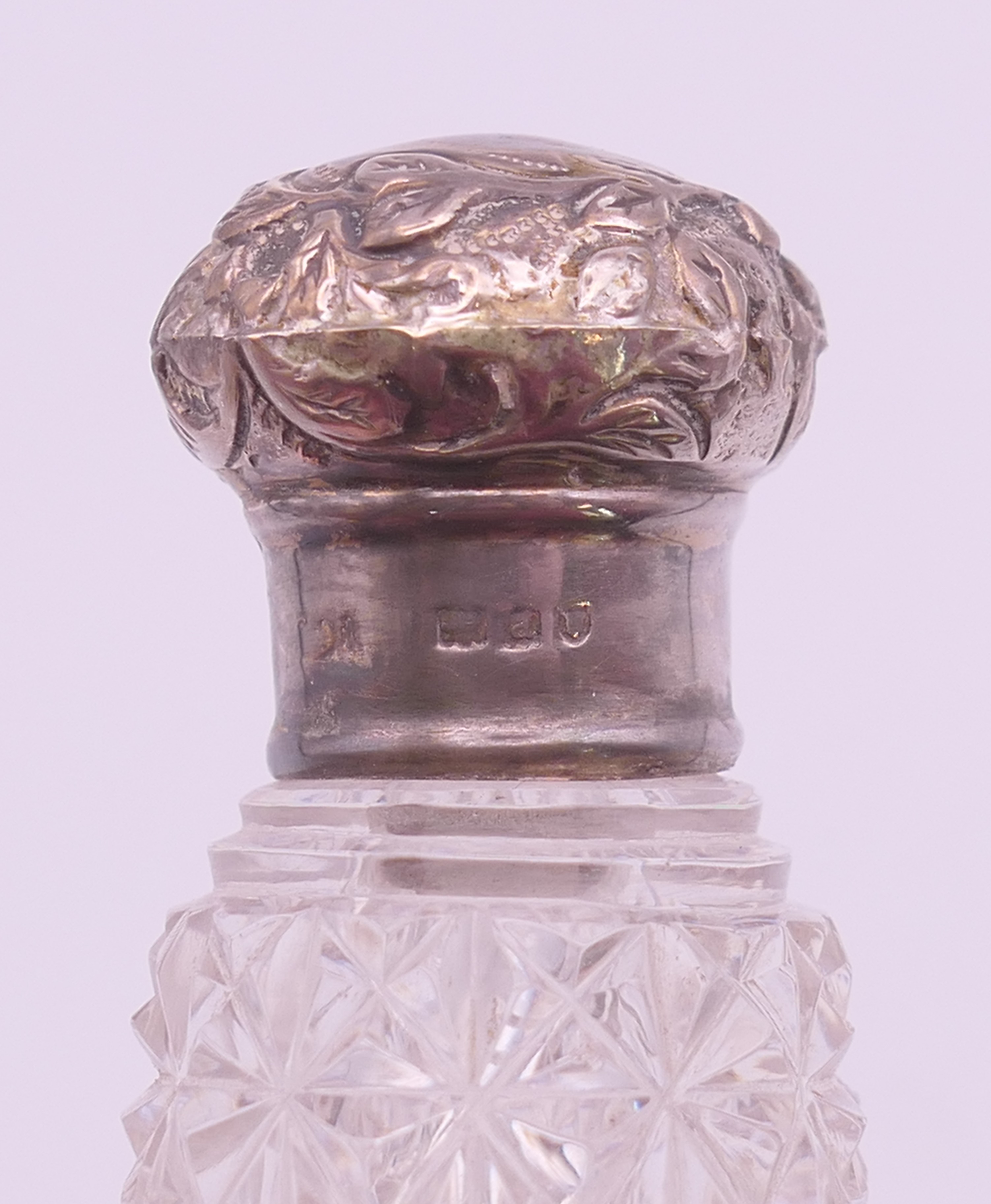 A silver-topped cut glass scent bottle. 18 cm high. - Image 3 of 6