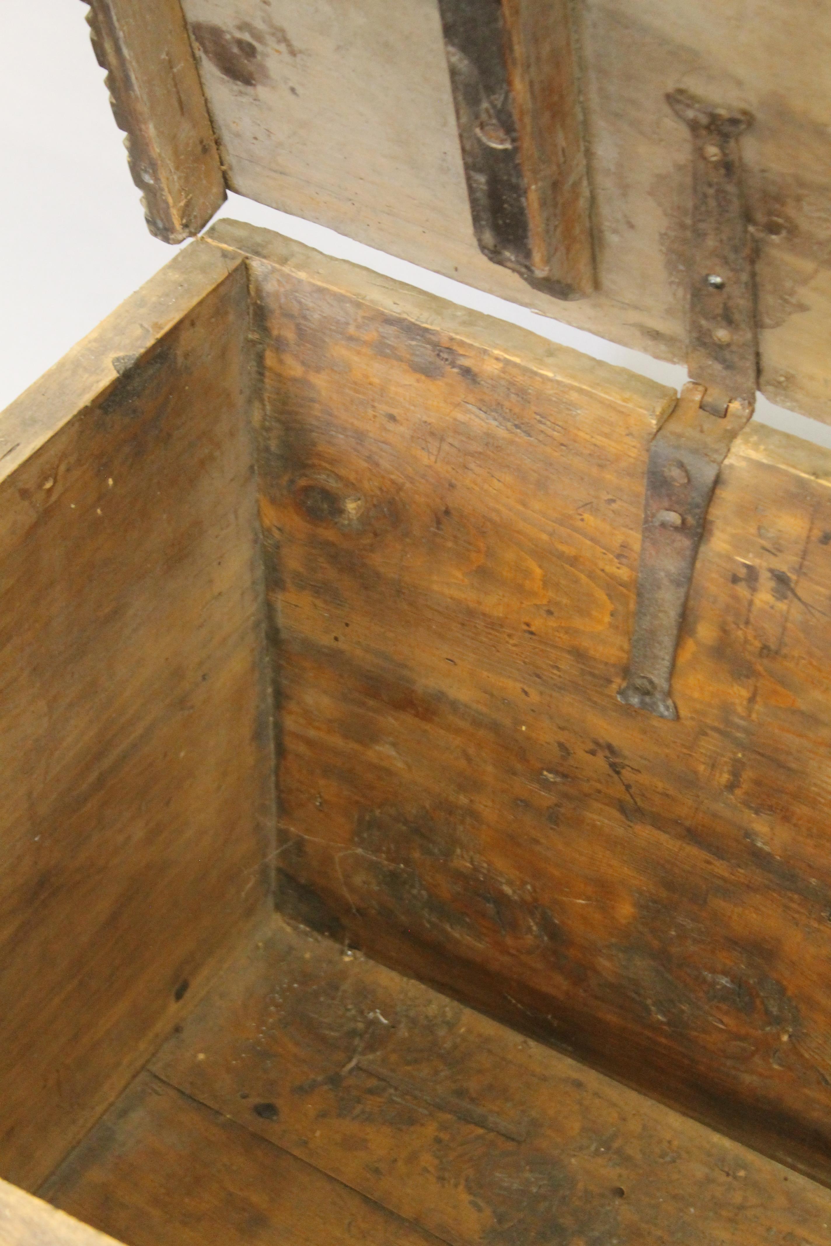An 18th century Italian walnut cassone. 187 cm long. - Image 9 of 10