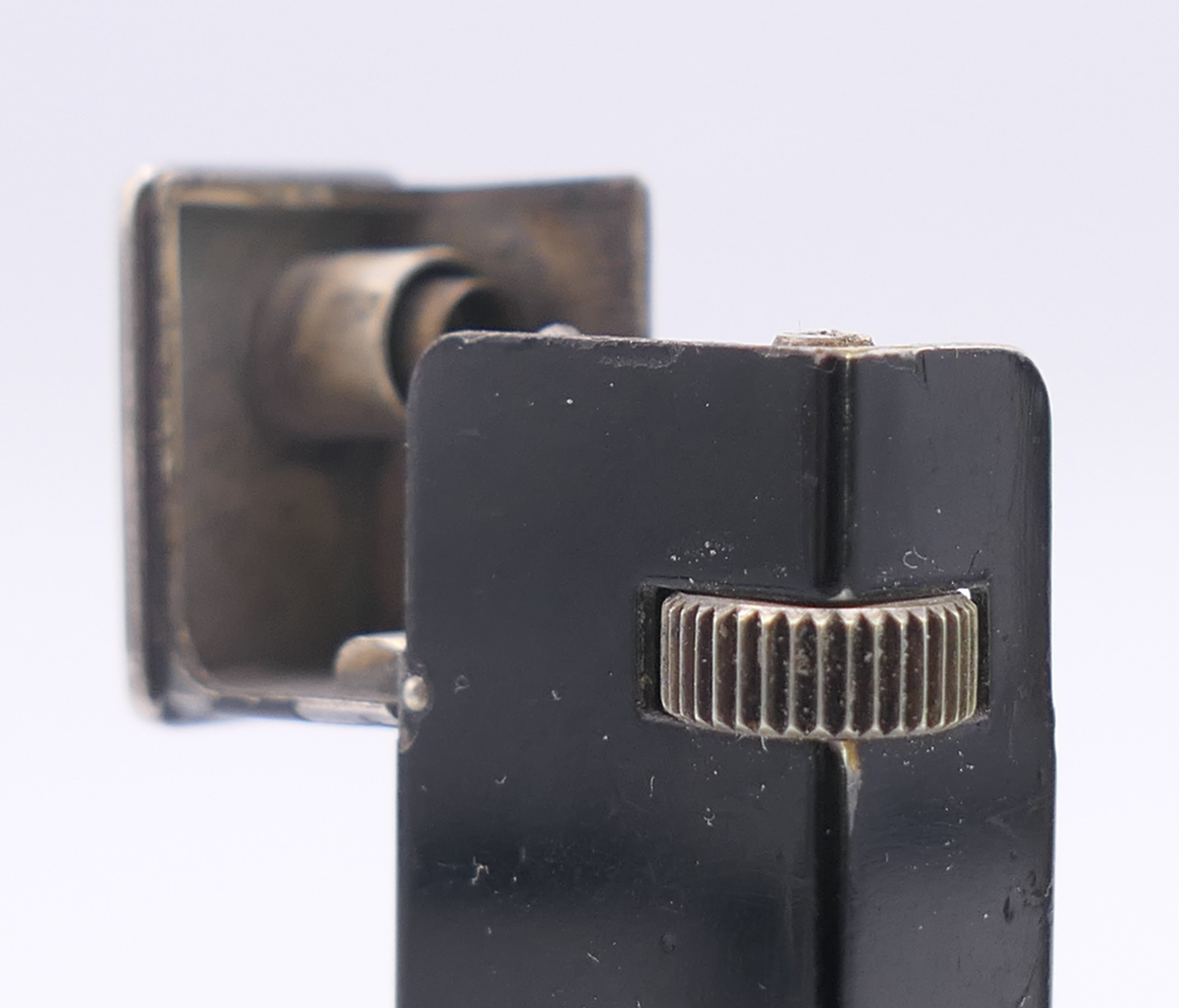 A Dunhill Cartier lighter and a Dunhill lighter. Each 6.5 cm high. - Image 5 of 10