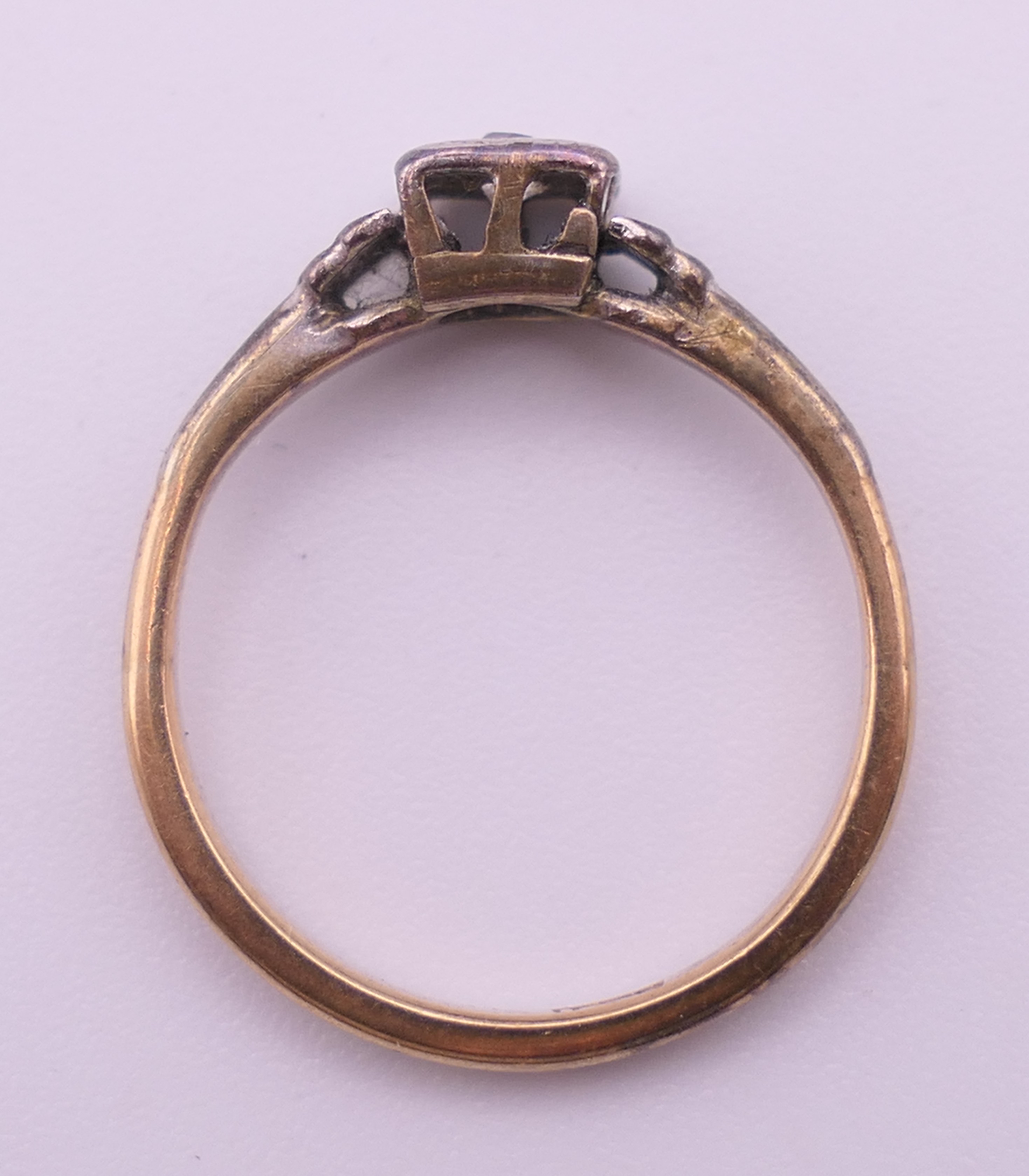 A 9 ct gold bracelet (2.8 grammes), an 18 ct gold and diamond ring (2. - Image 15 of 15