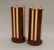 A pair of Art Deco-style pedestals. Each 79 cm high.