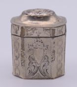 A Dutch silver pill box. 5 cm high.