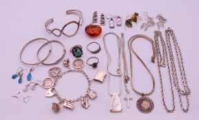 A quantity of silver jewellery to include an Orlap white mother-of-pearl pendant on silver chain,