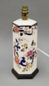 A Mason's Mandelay pattern table lamp. 35 cm high.