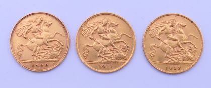 Three gold half sovereigns. 1909, 1911, 1913.