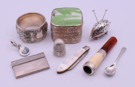 A quantity of small silver and white metal items,