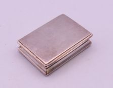 A Georgian silver vinaigrette by Matthew Linwood. 3.4 cm wide.