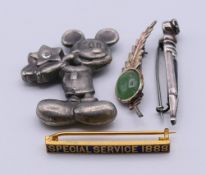 A small quantity of miscellaneous jewellery,