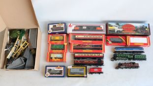 Mixed collection of OO gauge railway models to include a Hornby Top Link R304 LNER Class A4 '