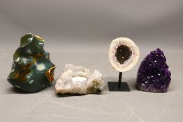 Mixed lot of polished geode and ornamental crystal specimens, comprised of an organic form